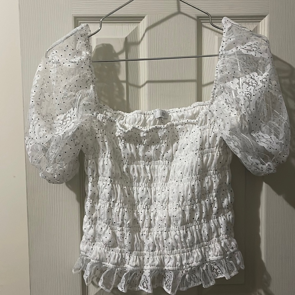 White and black floral scoop neck top